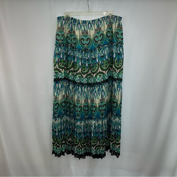 NWOT Bohemian Green and Blue Patterned Skirt - Picture 2 of 7